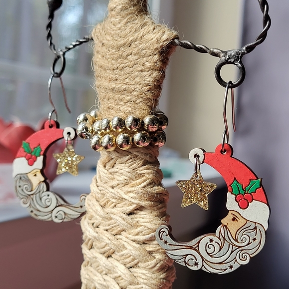 🎅🌙 Santa moon and star dangle earrings - Picture 4 of 11